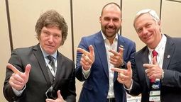 altText(Apoyo de Bolsonaro le quitó votos a Milei, revela instituto de investigación)}