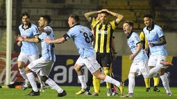 altText(Wanderers le ganó a Peñarol en velocidad y juego)}