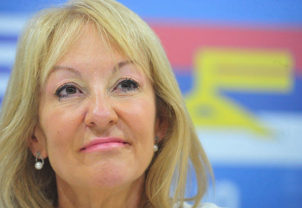 Carolina Cosse recibe el apoyo del nuevo sector Espacio Socialdemócrata Amplio (ESA)