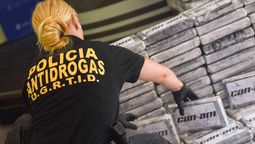 altText(¿No será la hora de pensar en legalizar la venta de drogas?)}