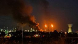 altText(Refinerías de petróleo de Haifa cesan operaciones tras ataque con misiles)}