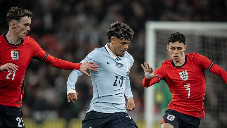 Empujando en el final, Uruguay igualó ante Inglaterra en Wembley